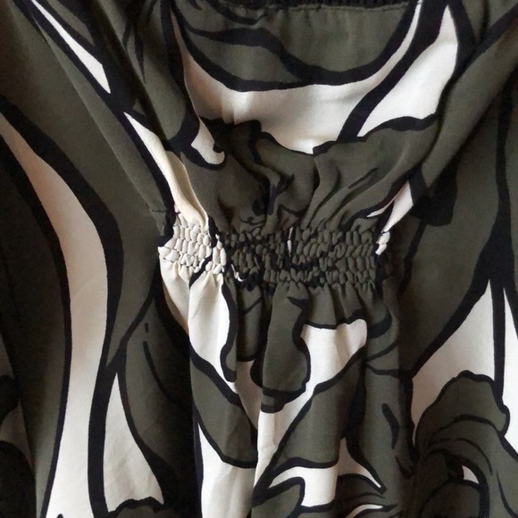 BCBGMaxazria Silk Green & Black Camisole - Picture 3 of 7